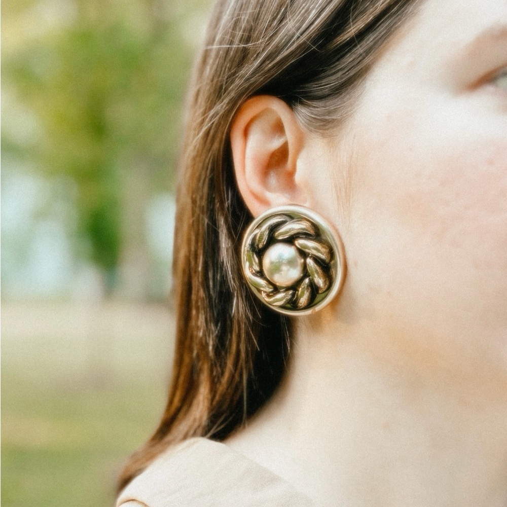 Vintage - NWT Bronze Gold and Silvertone Bold Chunky Clip-on Earrings